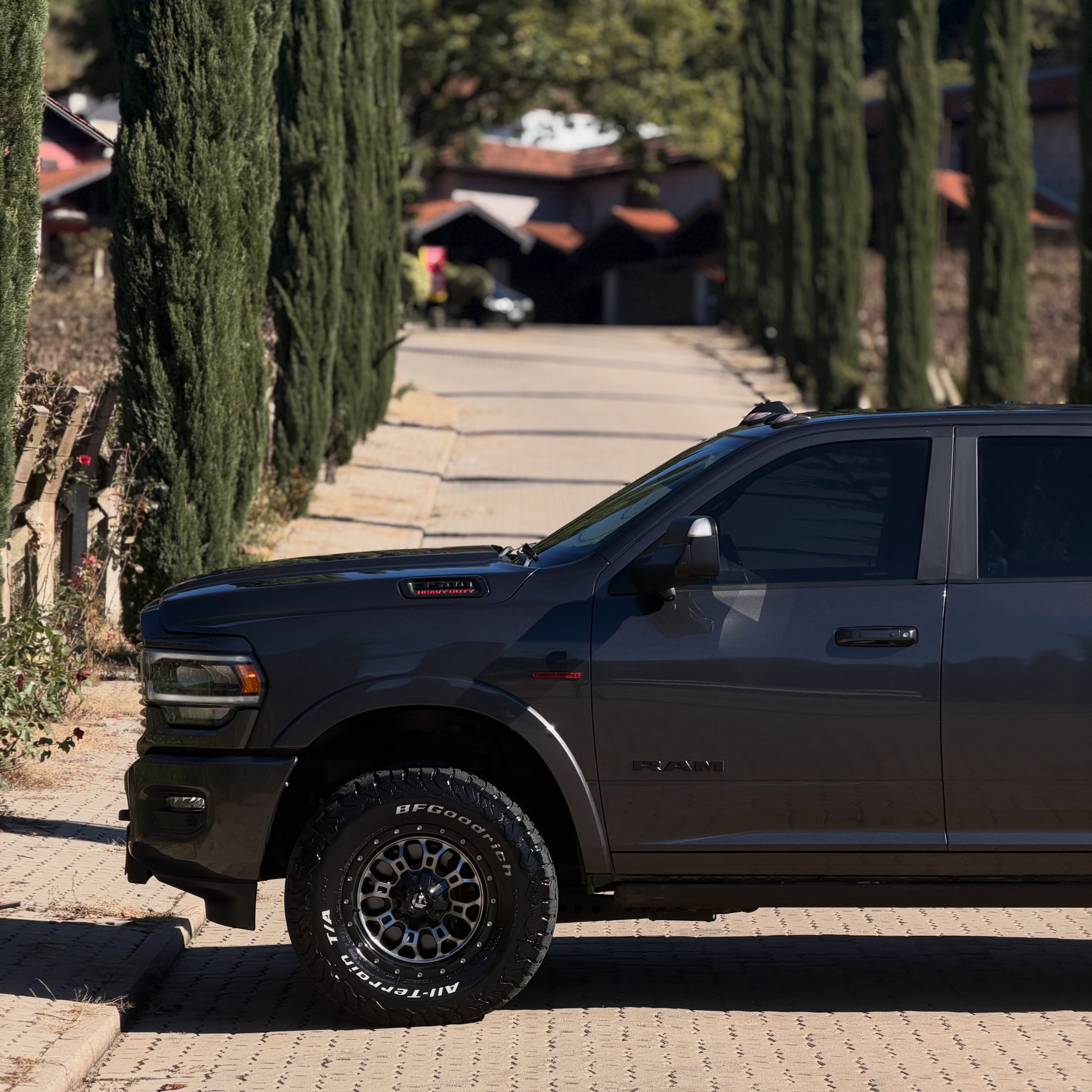 RAM 3500 NIGHT EDITION - Imagem 5