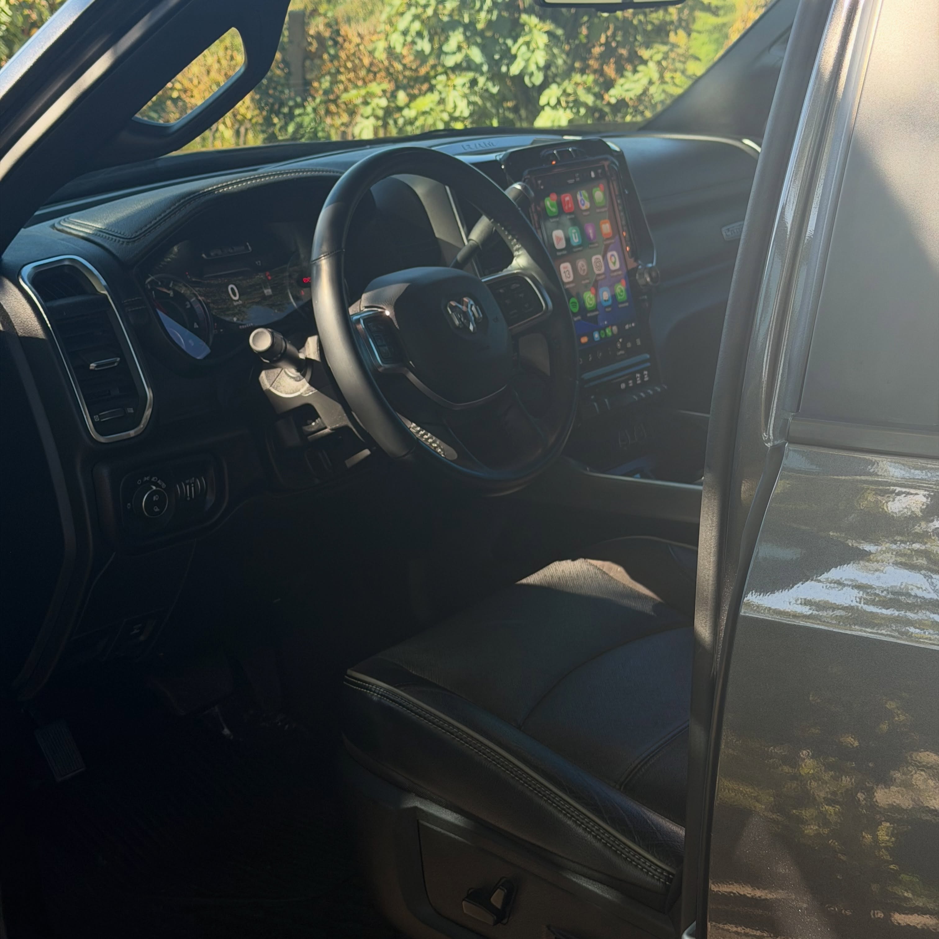 RAM 3500 NIGHT EDITION - Imagem 7