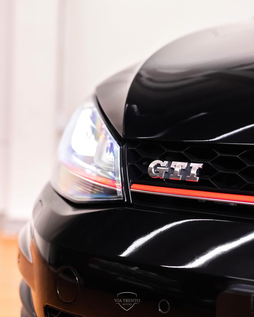 VOLKSWAGEN GOLF GTI - Imagem 2
