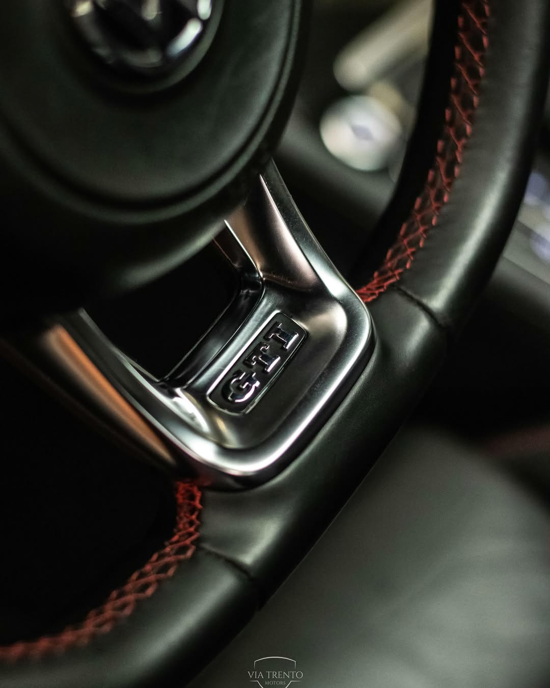 VOLKSWAGEN GOLF GTI - Imagem 6
