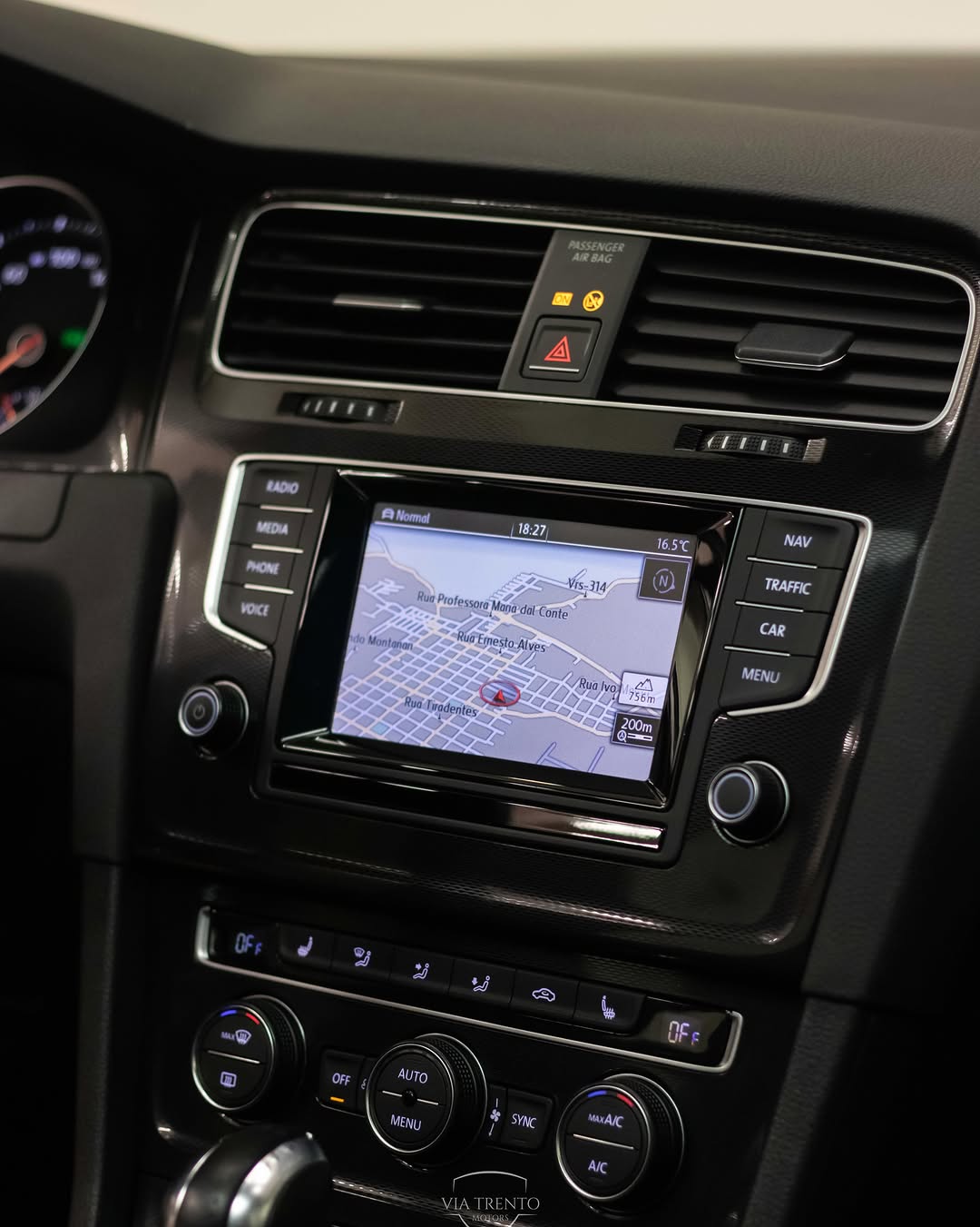VOLKSWAGEN GOLF GTI - Imagem 7