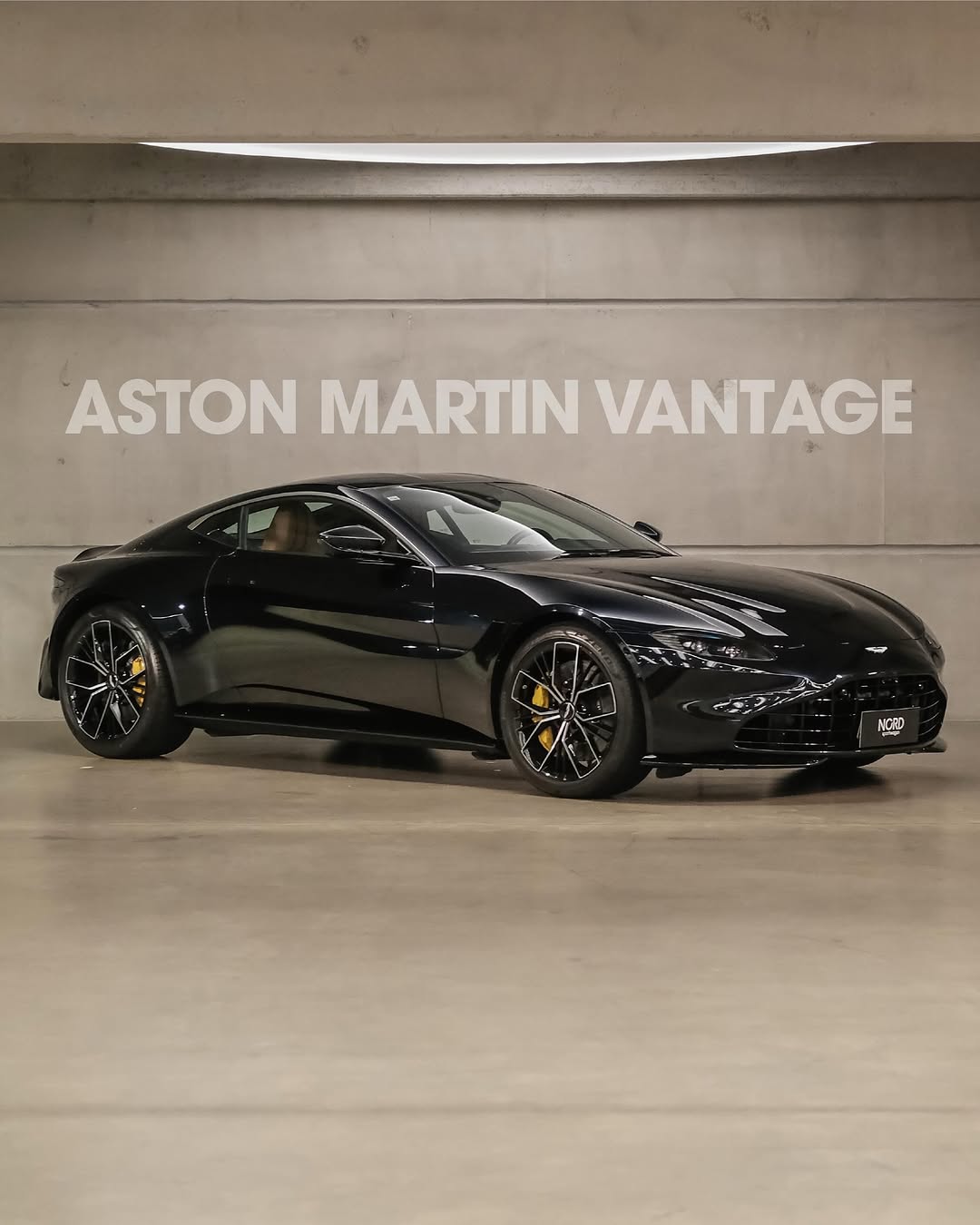 ASTON MARTIN VANTAGE V8 - Imagem 1