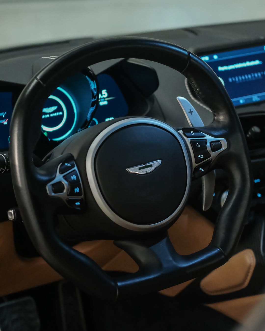 ASTON MARTIN VANTAGE V8 - Imagem 3