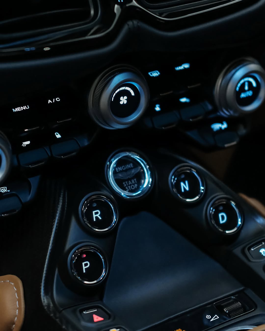 ASTON MARTIN VANTAGE V8 - Imagem 5