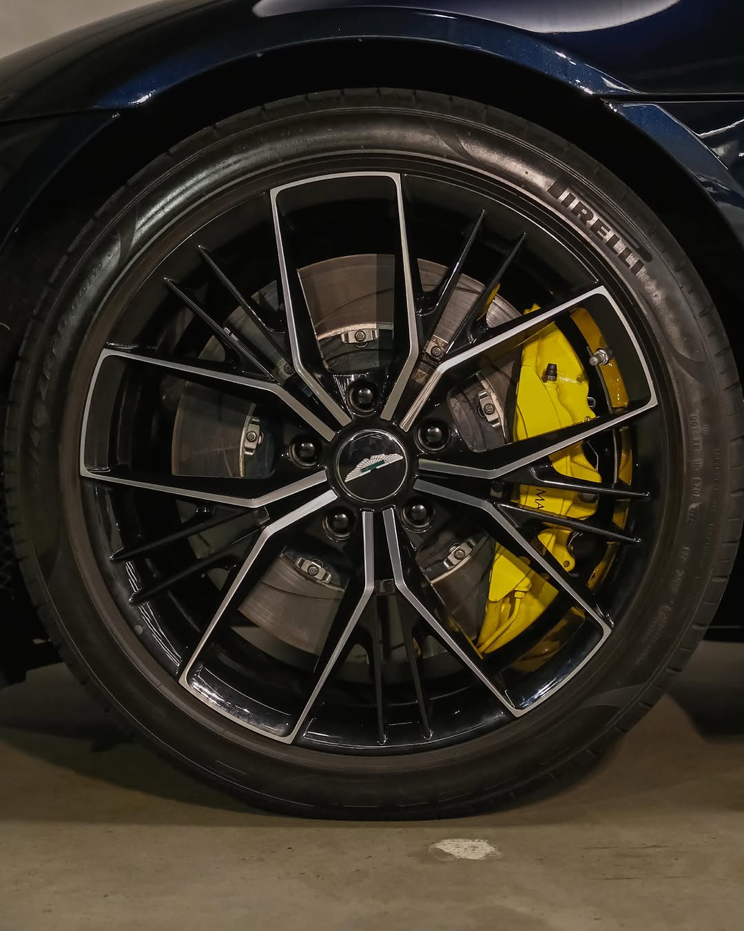 ASTON MARTIN VANTAGE V8 - Imagem 8