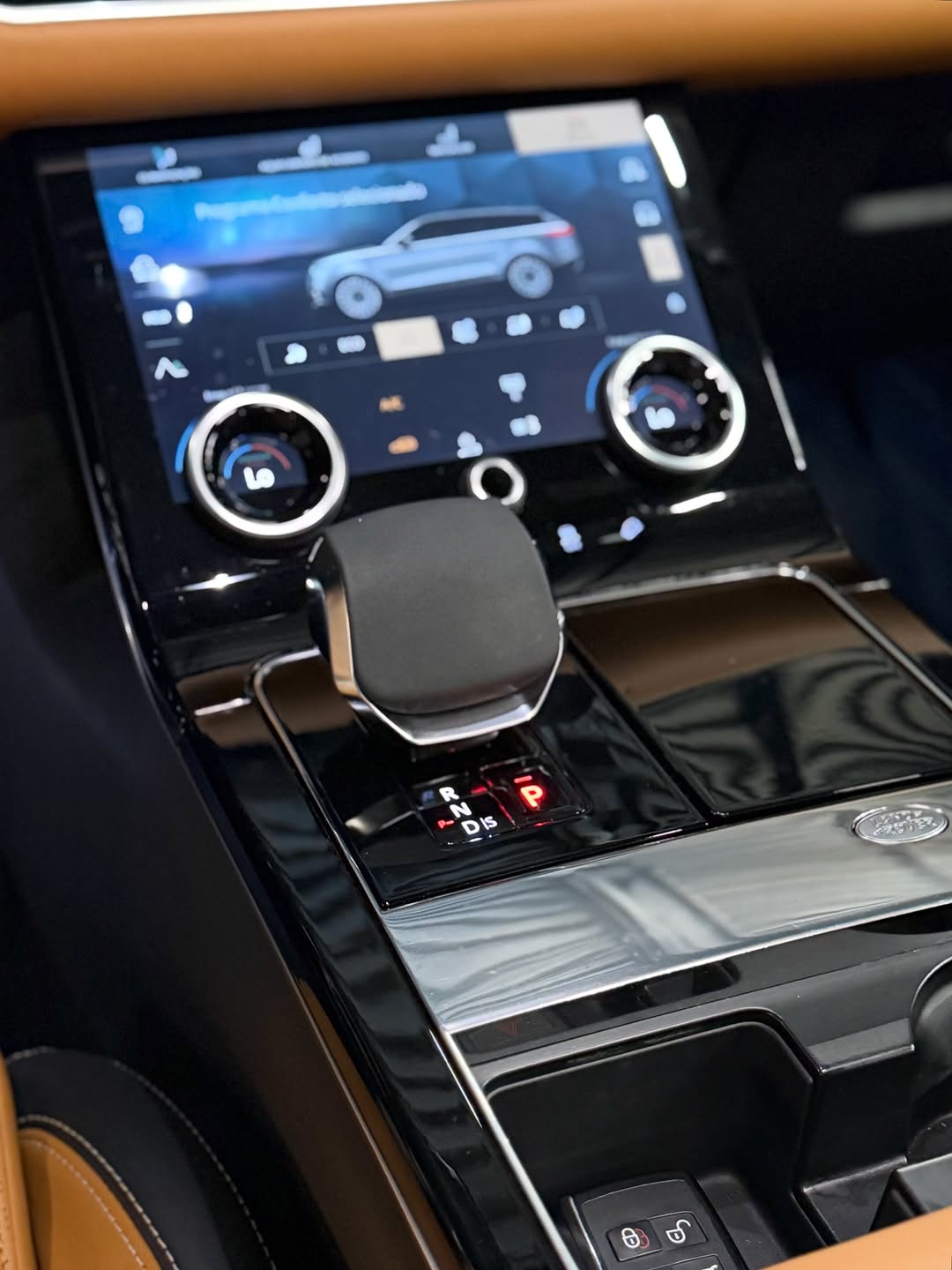 RANGE ROVER VELAR R-DYNAMIC HSE - Imagem 15