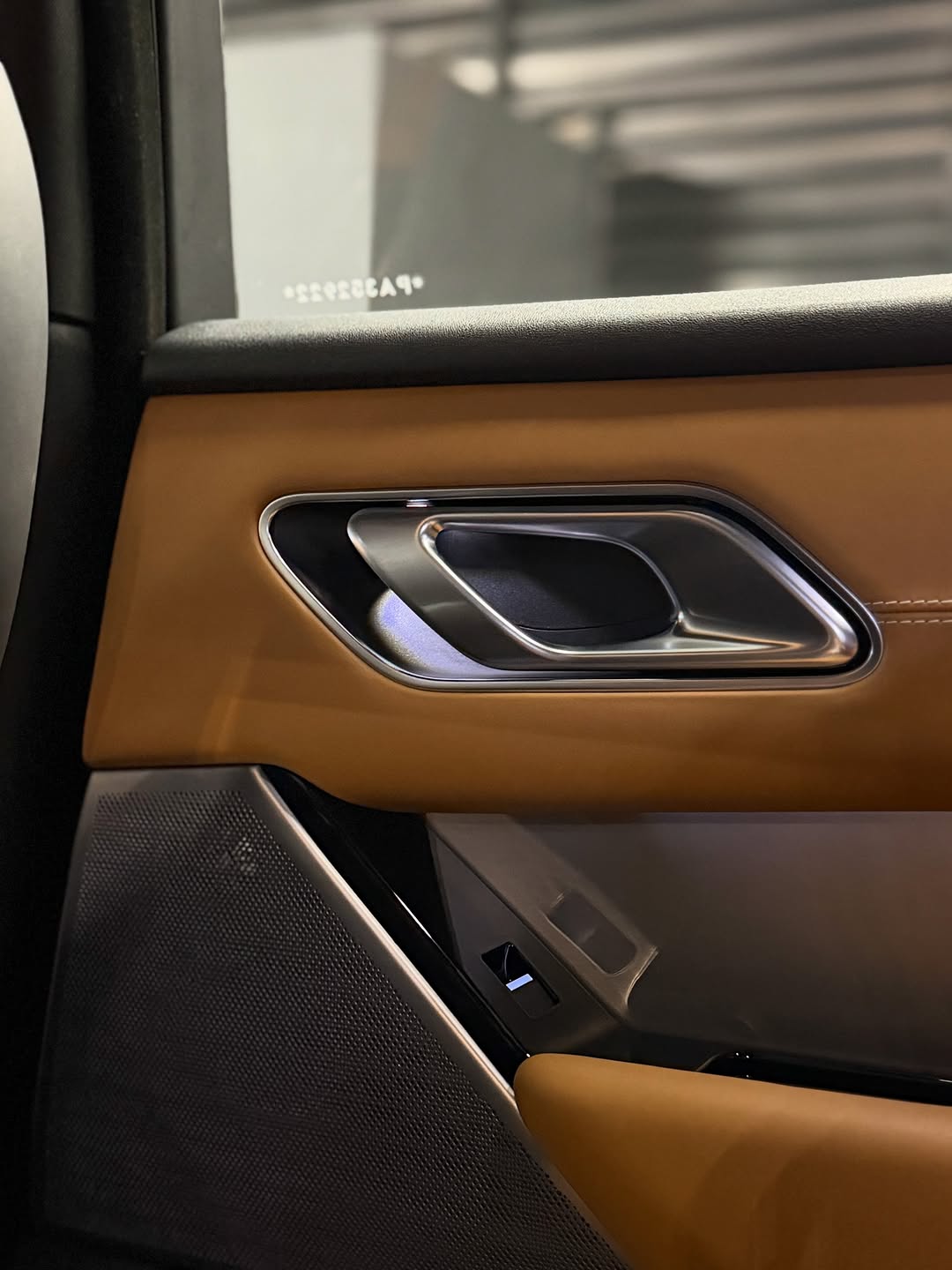 RANGE ROVER VELAR R-DYNAMIC HSE - Imagem 16