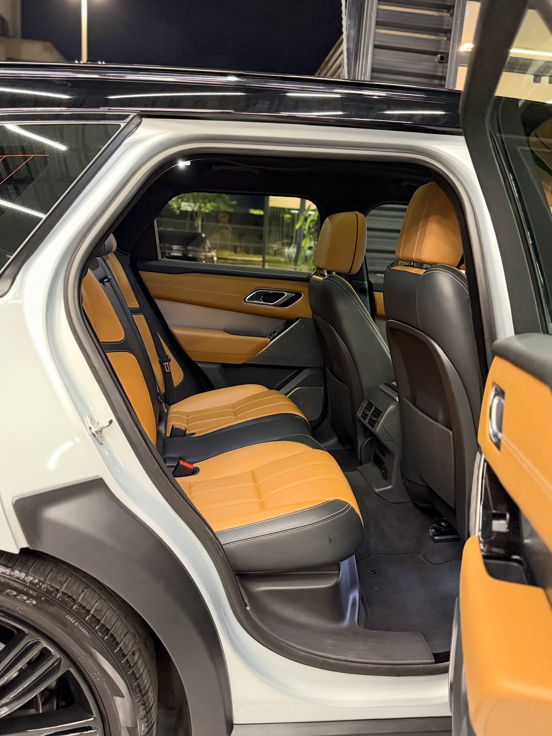 RANGE ROVER VELAR R-DYNAMIC HSE - Imagem 19