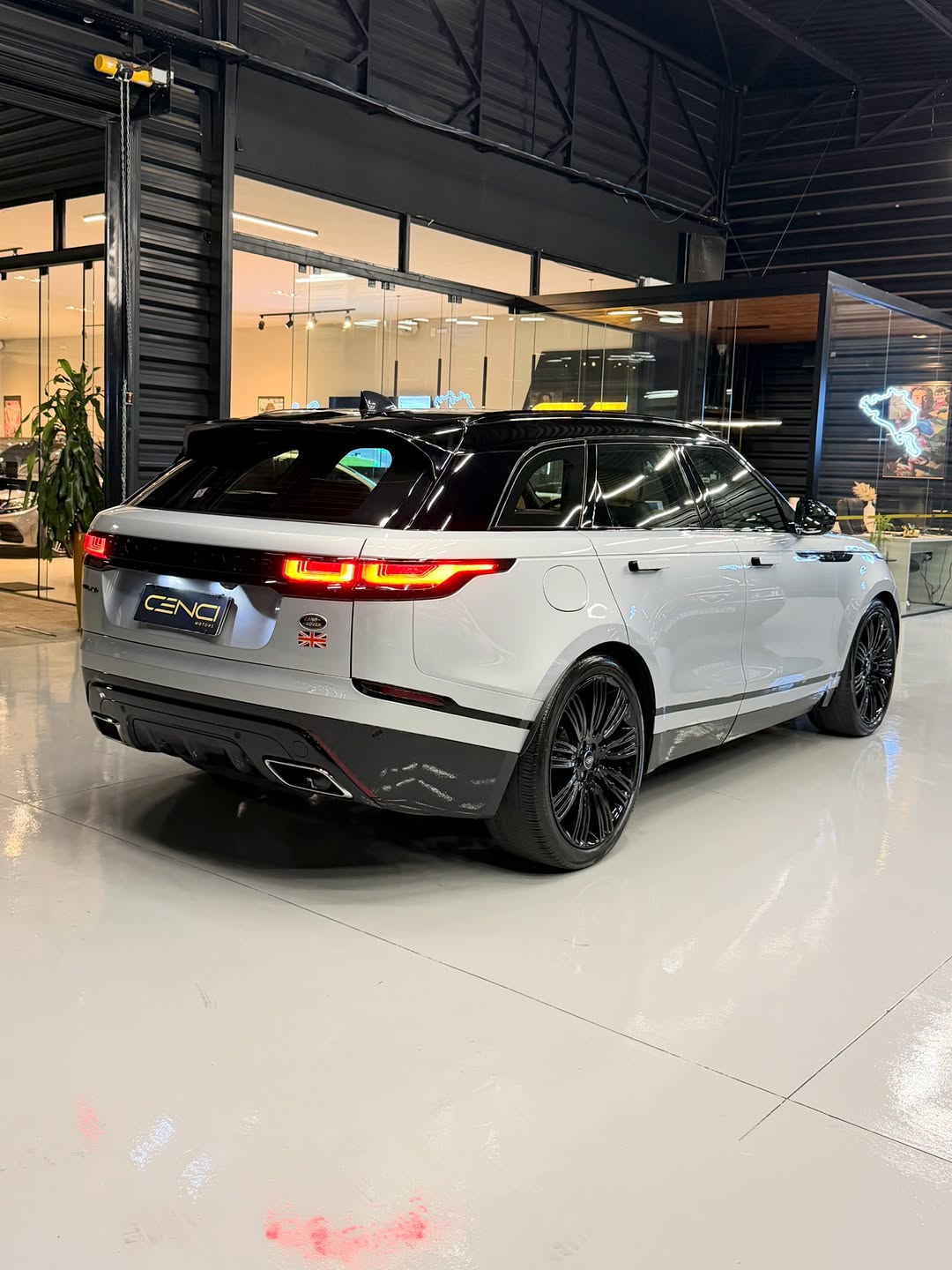 RANGE ROVER VELAR R-DYNAMIC HSE - Imagem 4