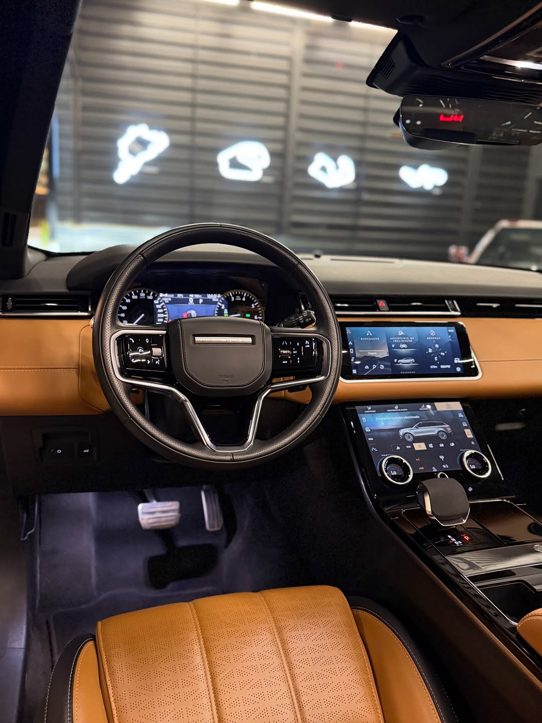 RANGE ROVER VELAR R-DYNAMIC HSE - Imagem 10