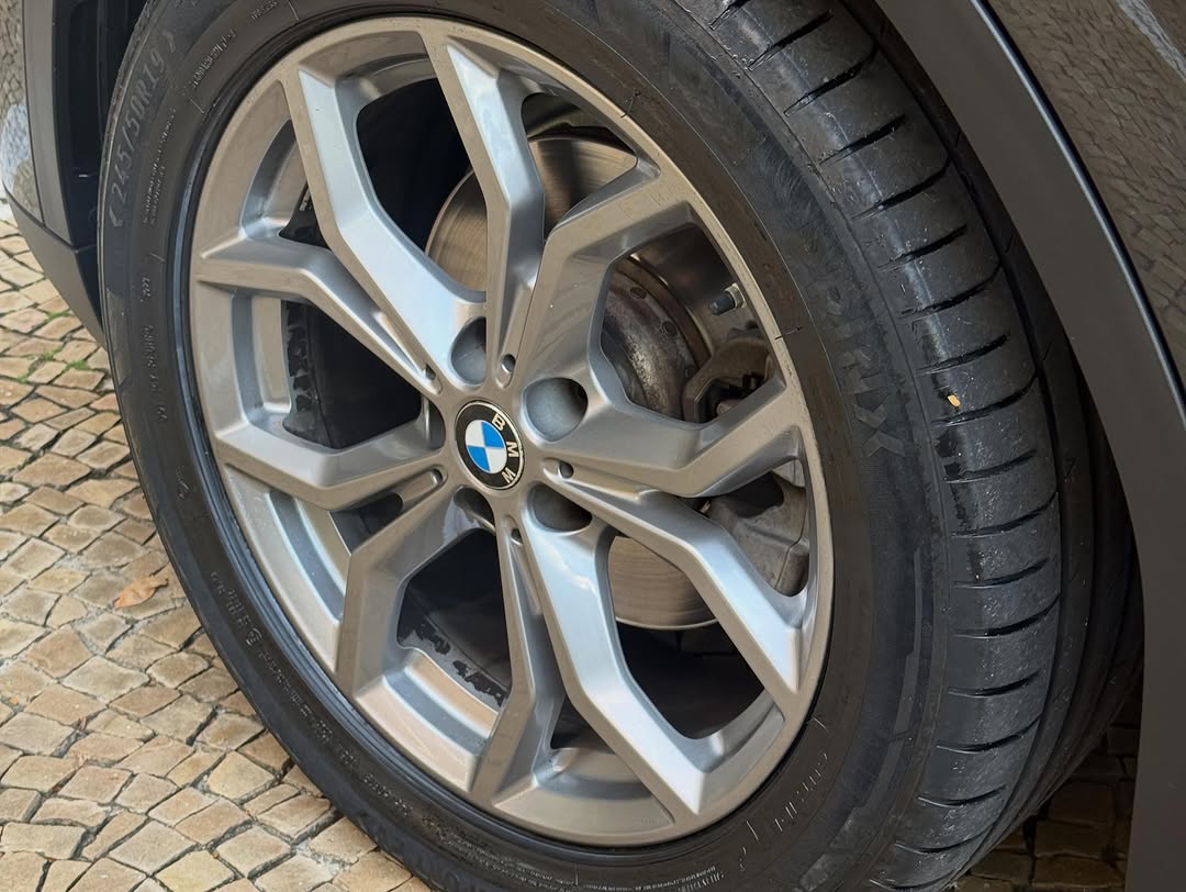 BMW X3 SDRIVE20I - Imagem 9