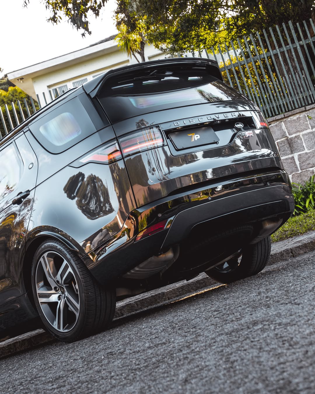 LAND ROVER DISCOVERY D300 HSE R-DYNAMIC - Imagem 3