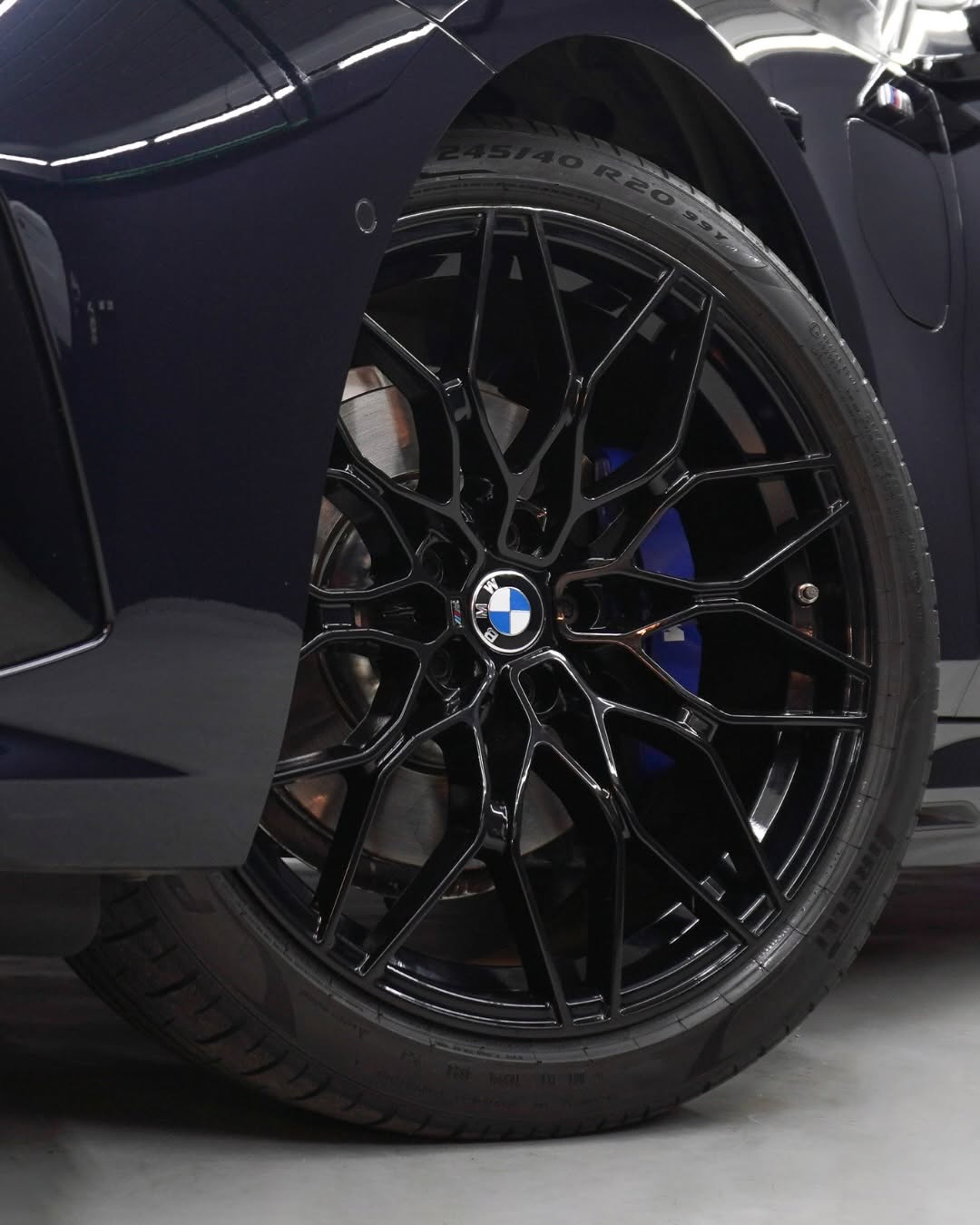 BMW 530E M SPORT AUTOMÁTICO - Imagem 6