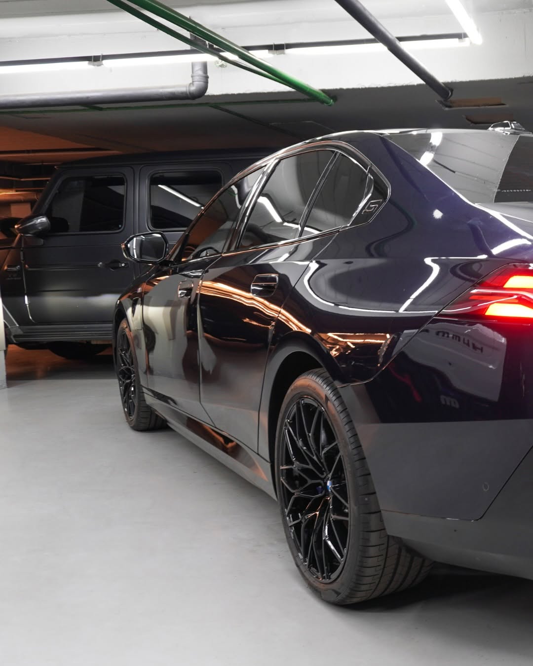 BMW 530E M SPORT AUTOMÁTICO - Imagem 7