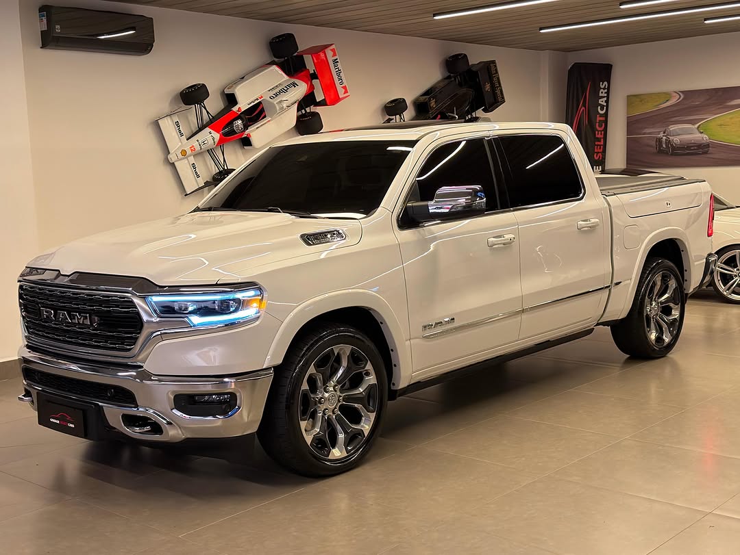 RAM 1500 LIMITED 5.7 HEMI - Imagem 1