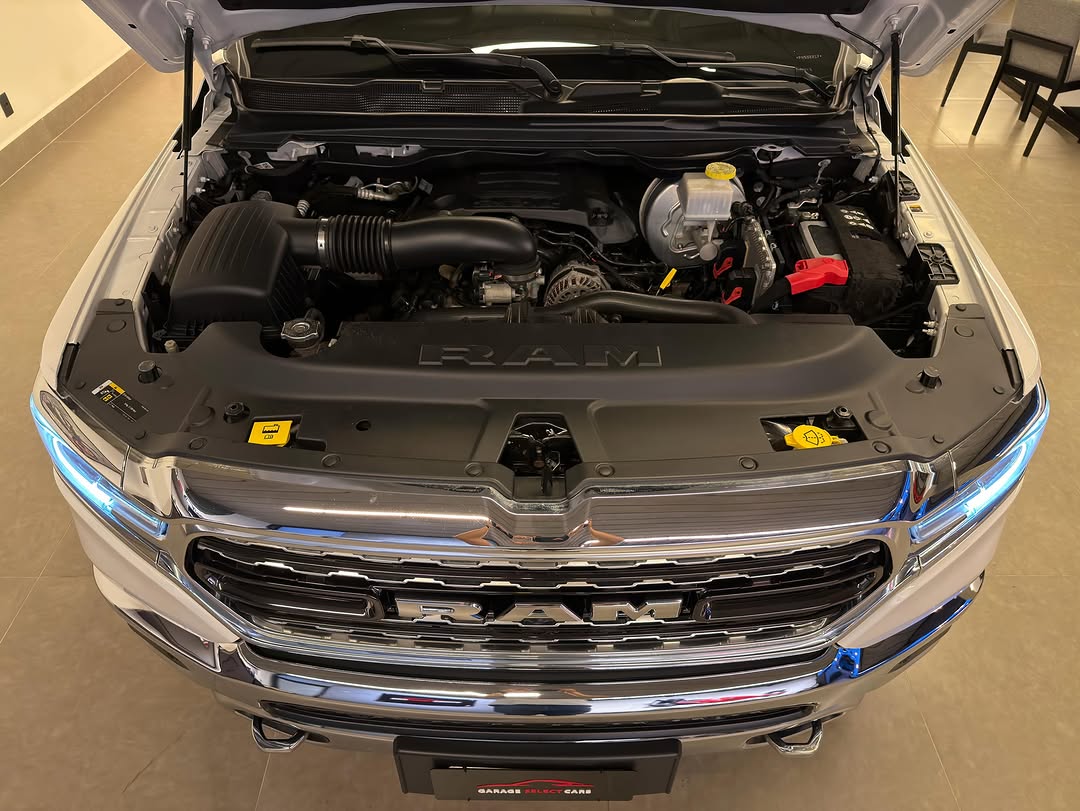 RAM 1500 LIMITED 5.7 HEMI - Imagem 14