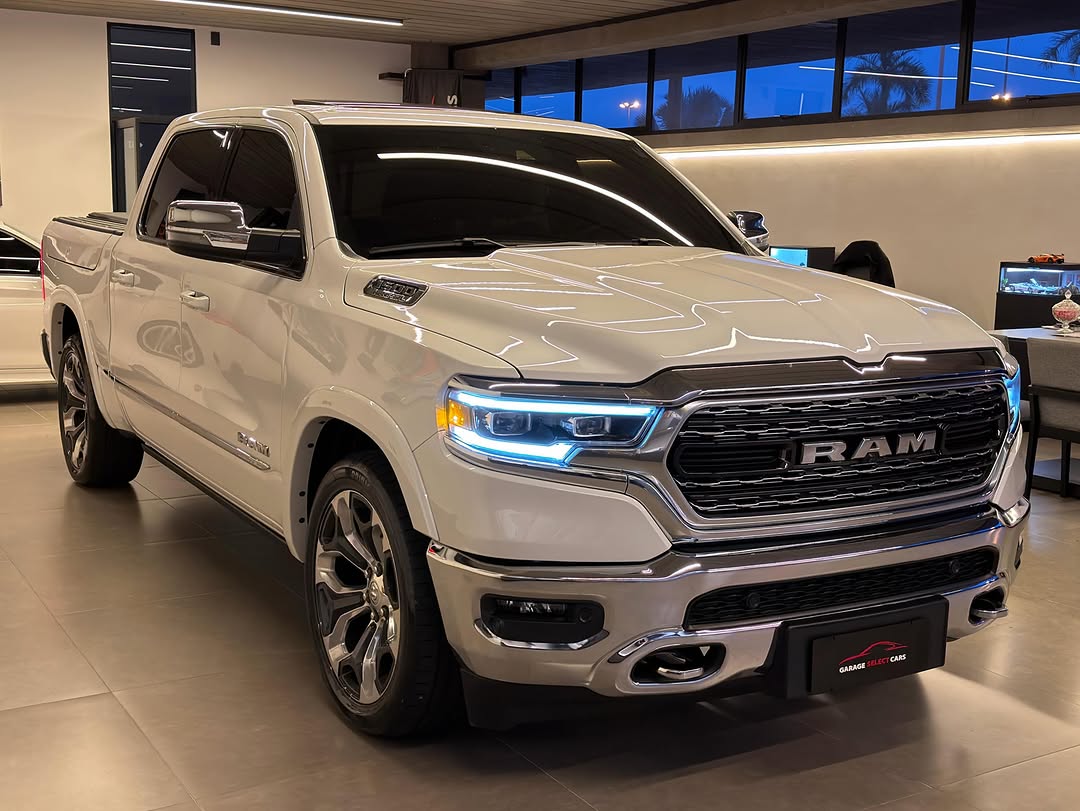 RAM 1500 LIMITED 5.7 HEMI - Imagem 3