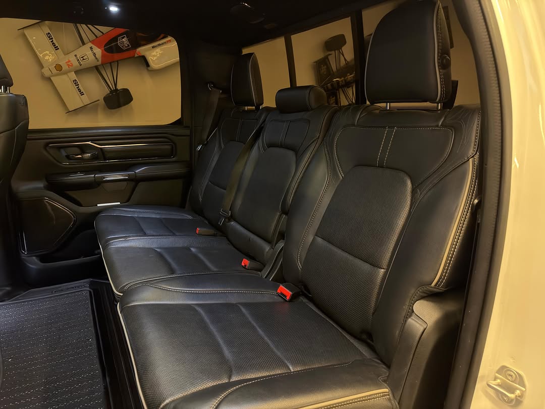 RAM 1500 LIMITED 5.7 HEMI - Imagem 8