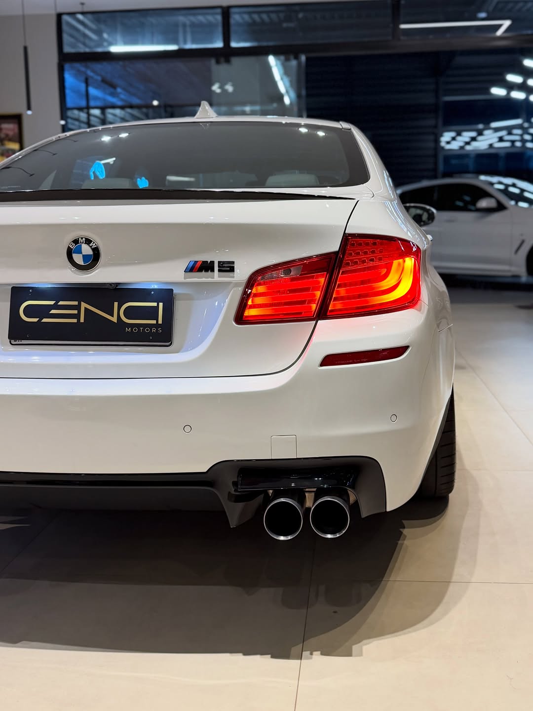 BMW M5 - Imagem 16