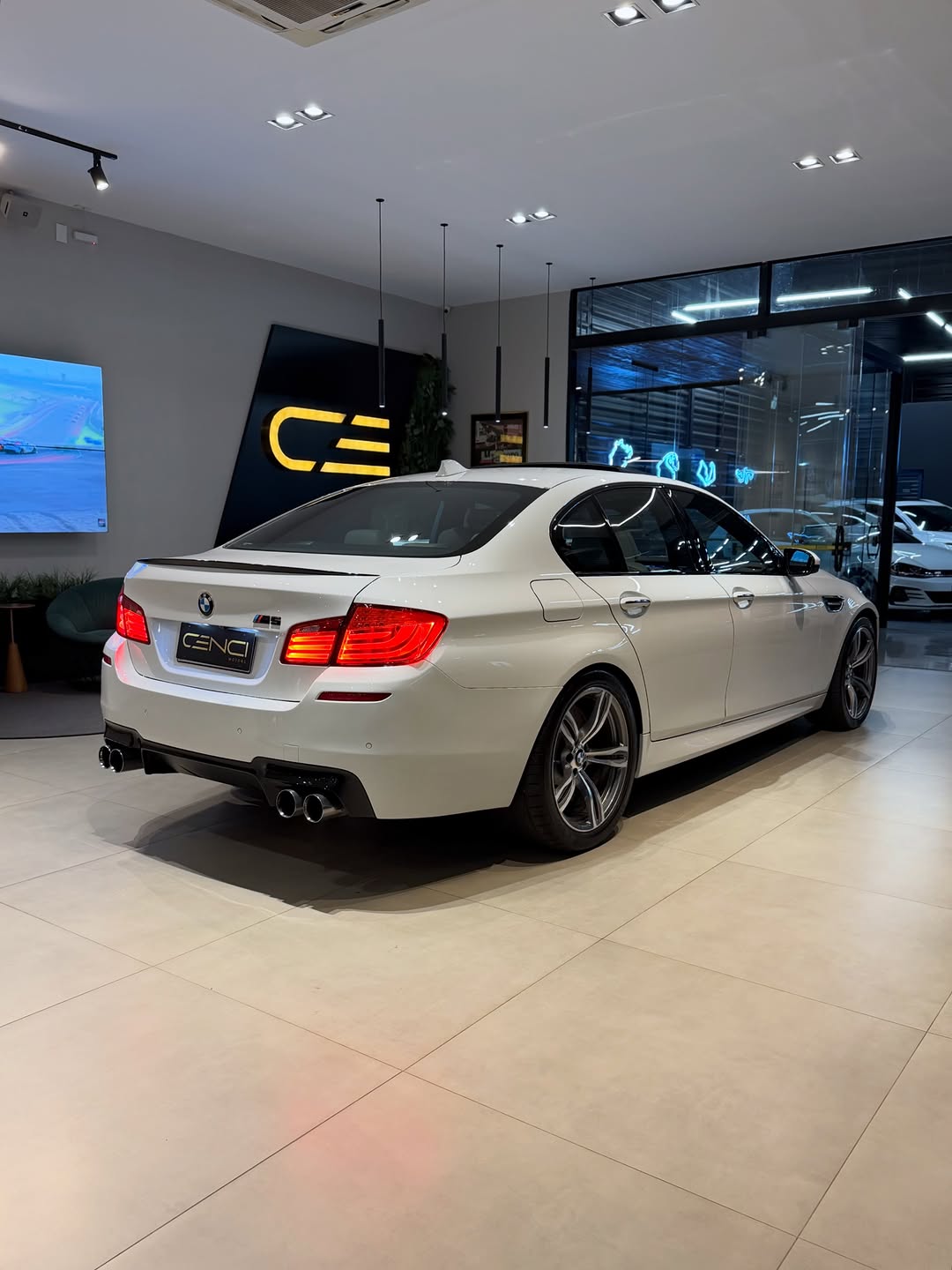 BMW M5 - Imagem 3