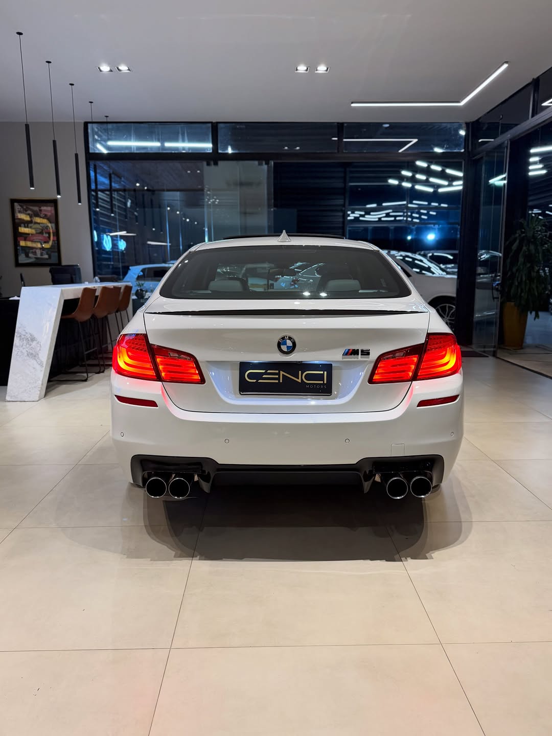 BMW M5 - Imagem 4