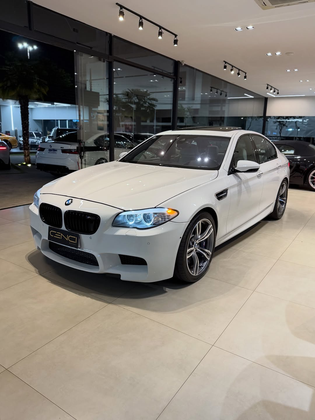 BMW M5 - Imagem 6