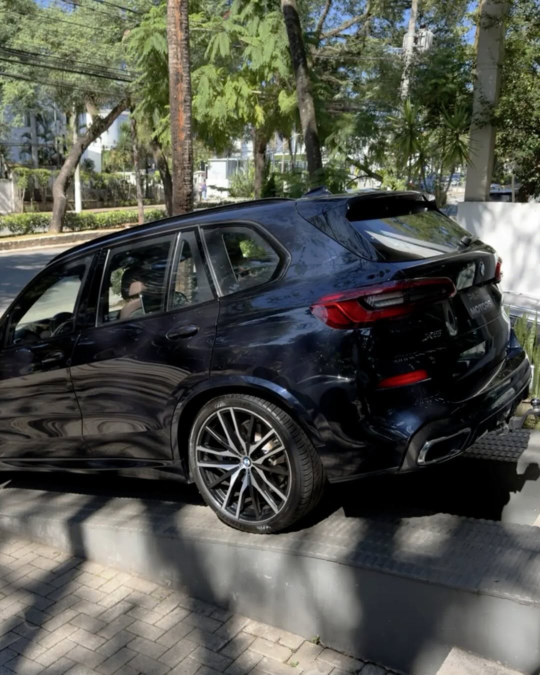 BMW X5 3.0 M SPORT 4X4 30D I6 TURBO DIESEL 4P AUTOMÁTICO - Imagem 7