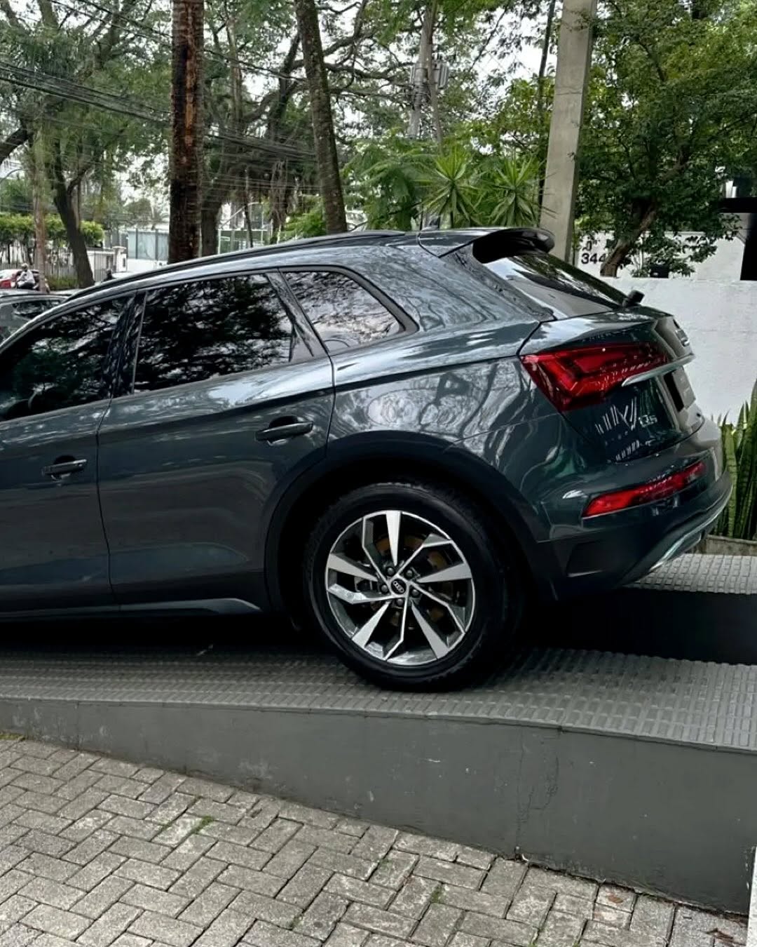 AUDI Q5 PRESTIGE QUATTRO S TRONIC - Imagem 7