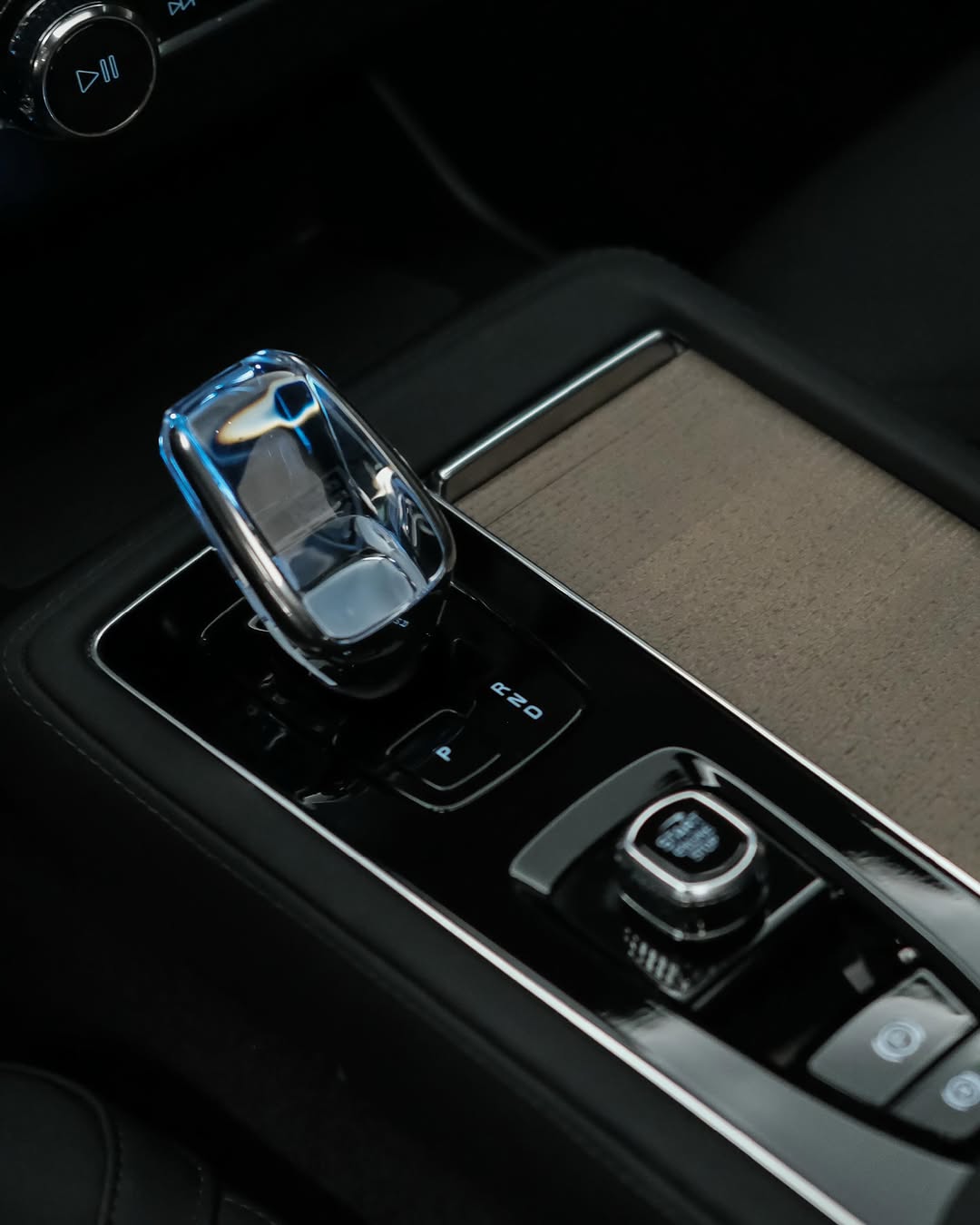 VOLVO XC90 T8 RECHARGE PLUS AWD GEARTRONIC - Imagem 4
