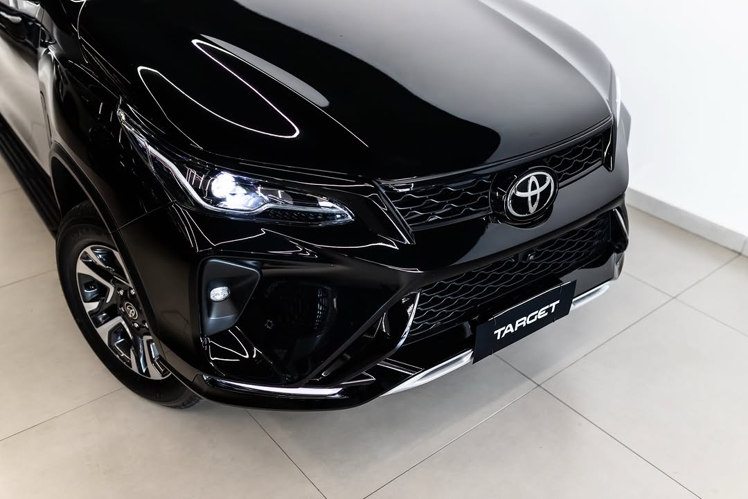 TOYOTA HILUX SW4 PLATINUM - Imagem 2