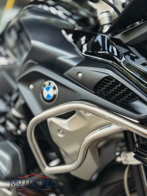 BMW R 1250 GS TRIPLE BLACK - Imagem 11