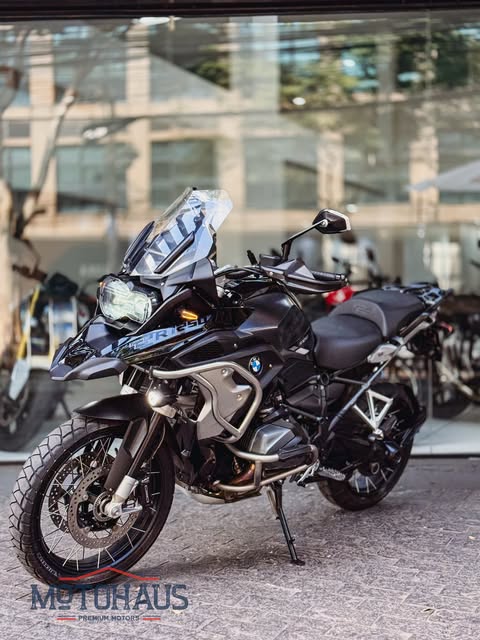 BMW R 1250 GS TRIPLE BLACK - Imagem 4