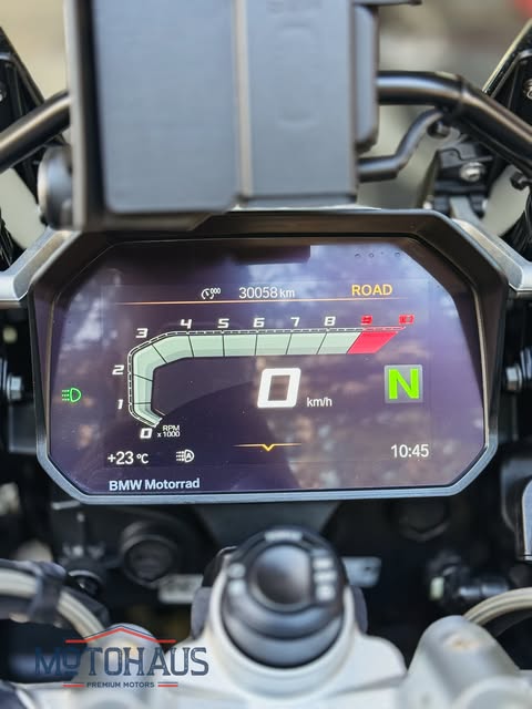 BMW R 1250 GS TRIPLE BLACK - Imagem 7