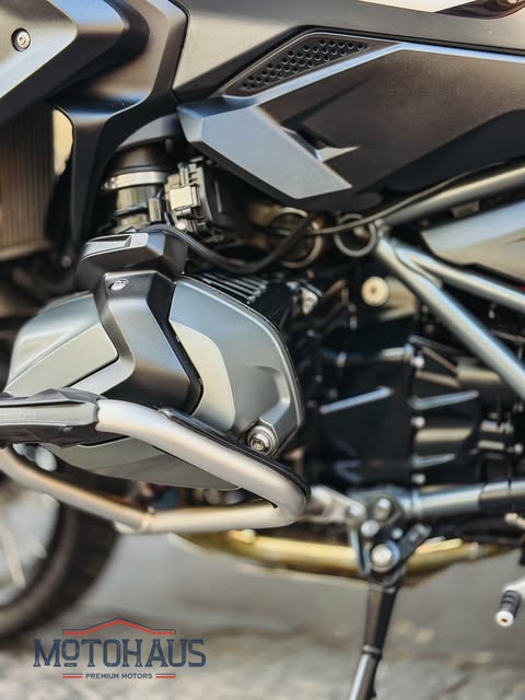 BMW R 1250 GS TRIPLE BLACK - Imagem 10