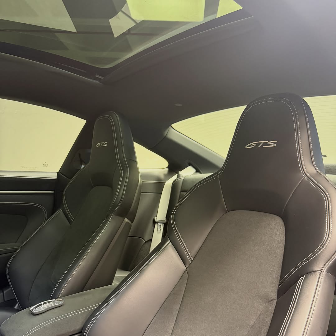 PORSCHE 911 CARRERA GTS - Imagem 16