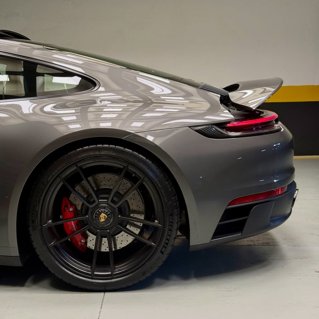 PORSCHE 911 CARRERA GTS - Imagem 3