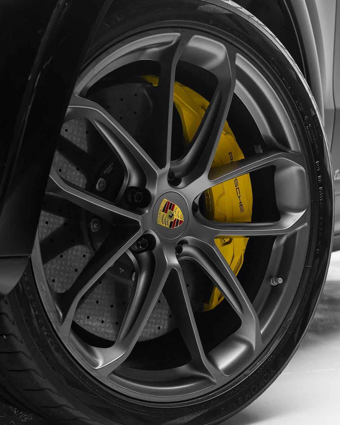PORSCHE CAYENNE COUPE TURBO - Imagem 7