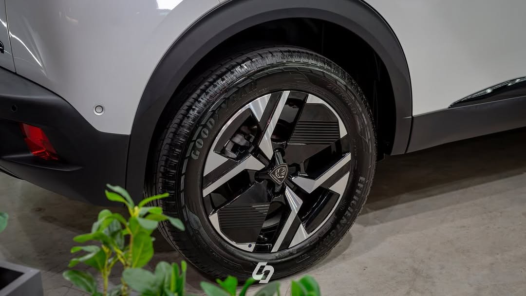 PEUGEOT 2008 GT - Imagem 15