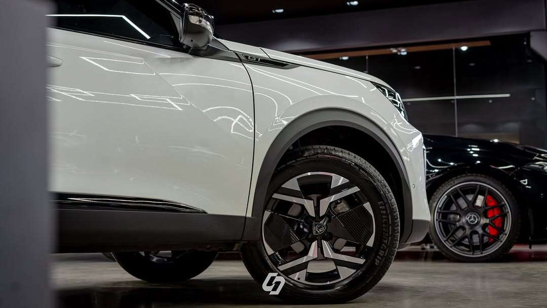 PEUGEOT 2008 GT - Imagem 17