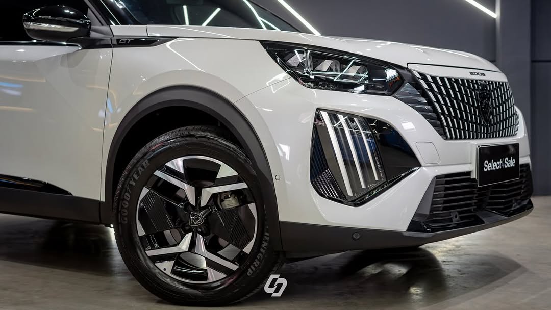PEUGEOT 2008 GT - Imagem 19