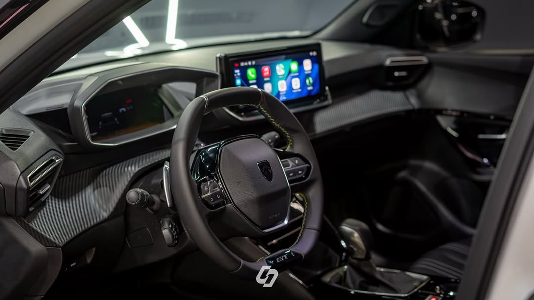 PEUGEOT 2008 GT - Imagem 4