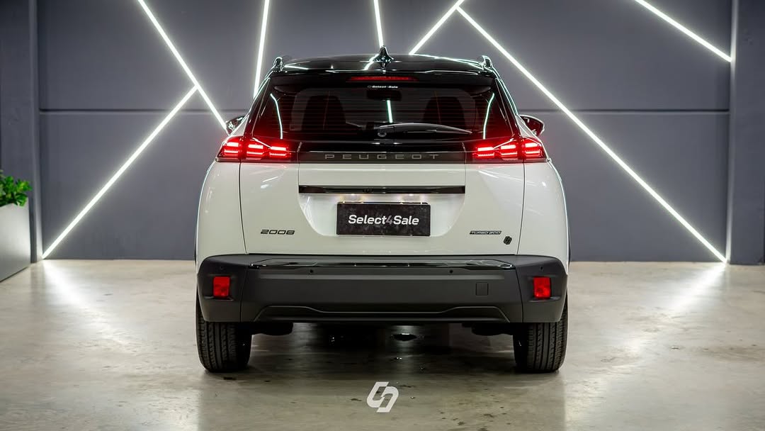 PEUGEOT 2008 GT - Imagem 7