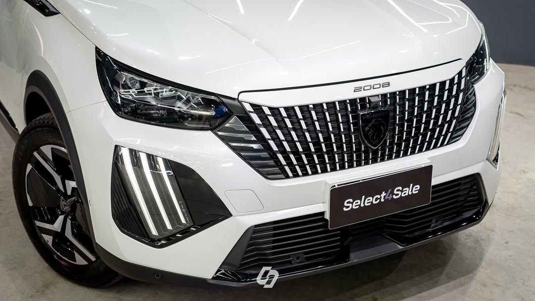 PEUGEOT 2008 GT - Imagem 9