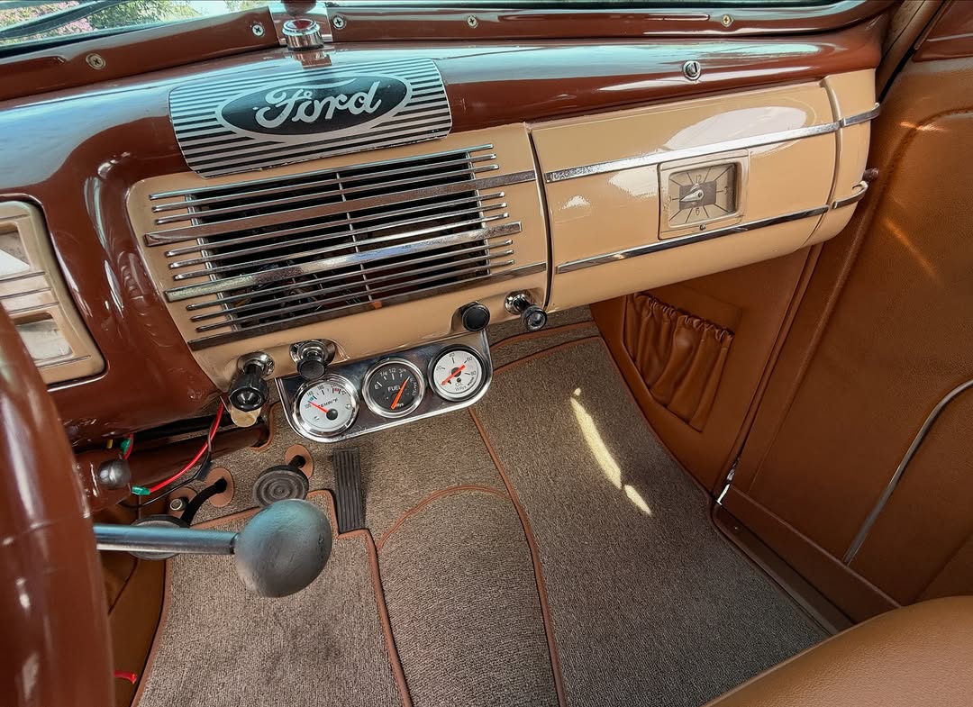 FORD COUPE DE LUXE - Imagem 14