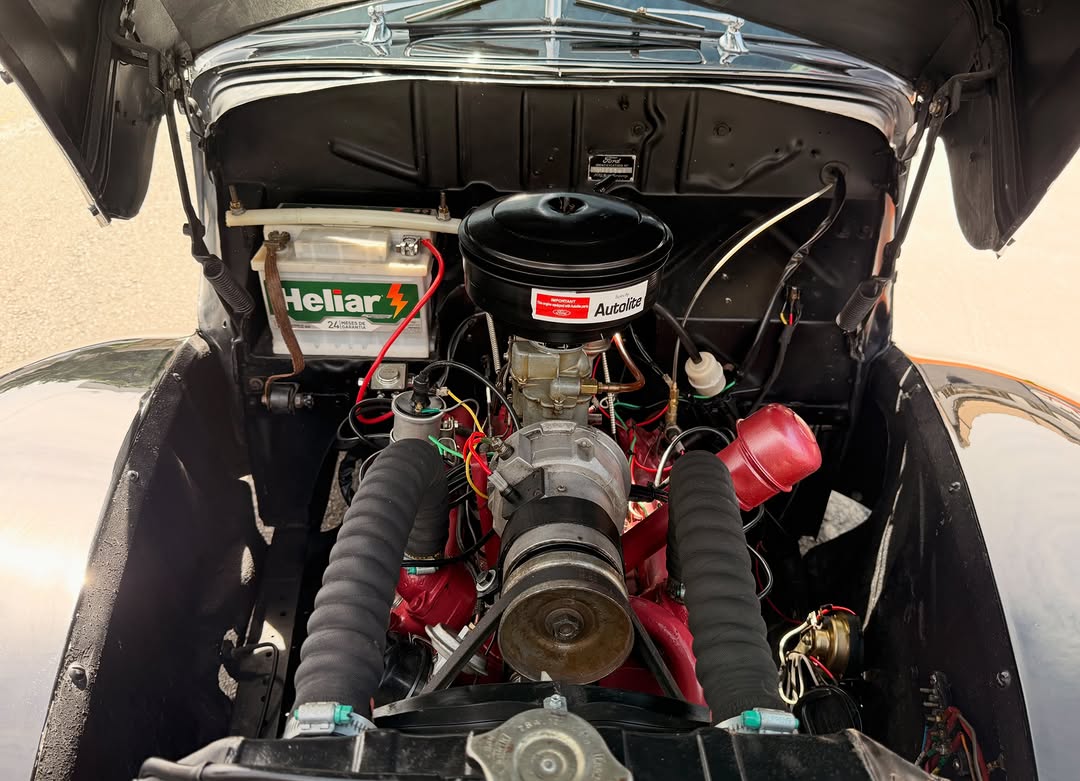 FORD COUPE DE LUXE - Imagem 18
