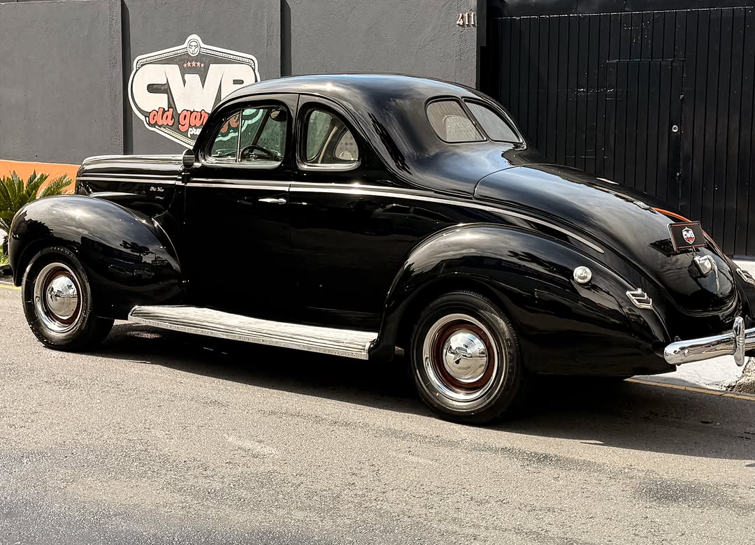FORD COUPE DE LUXE - Imagem 4