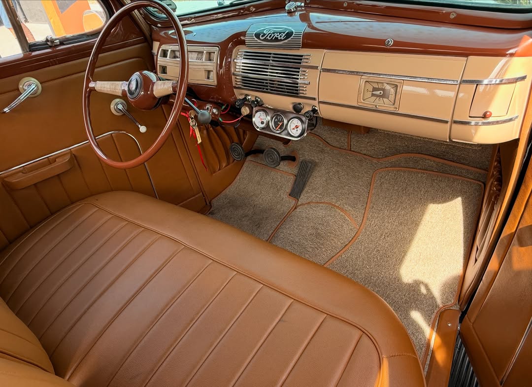 FORD COUPE DE LUXE - Imagem 8