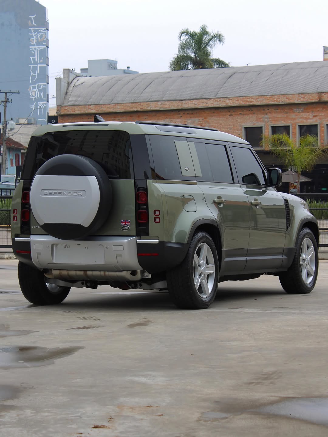 LAND ROVER DEFENDER SE - Imagem 4