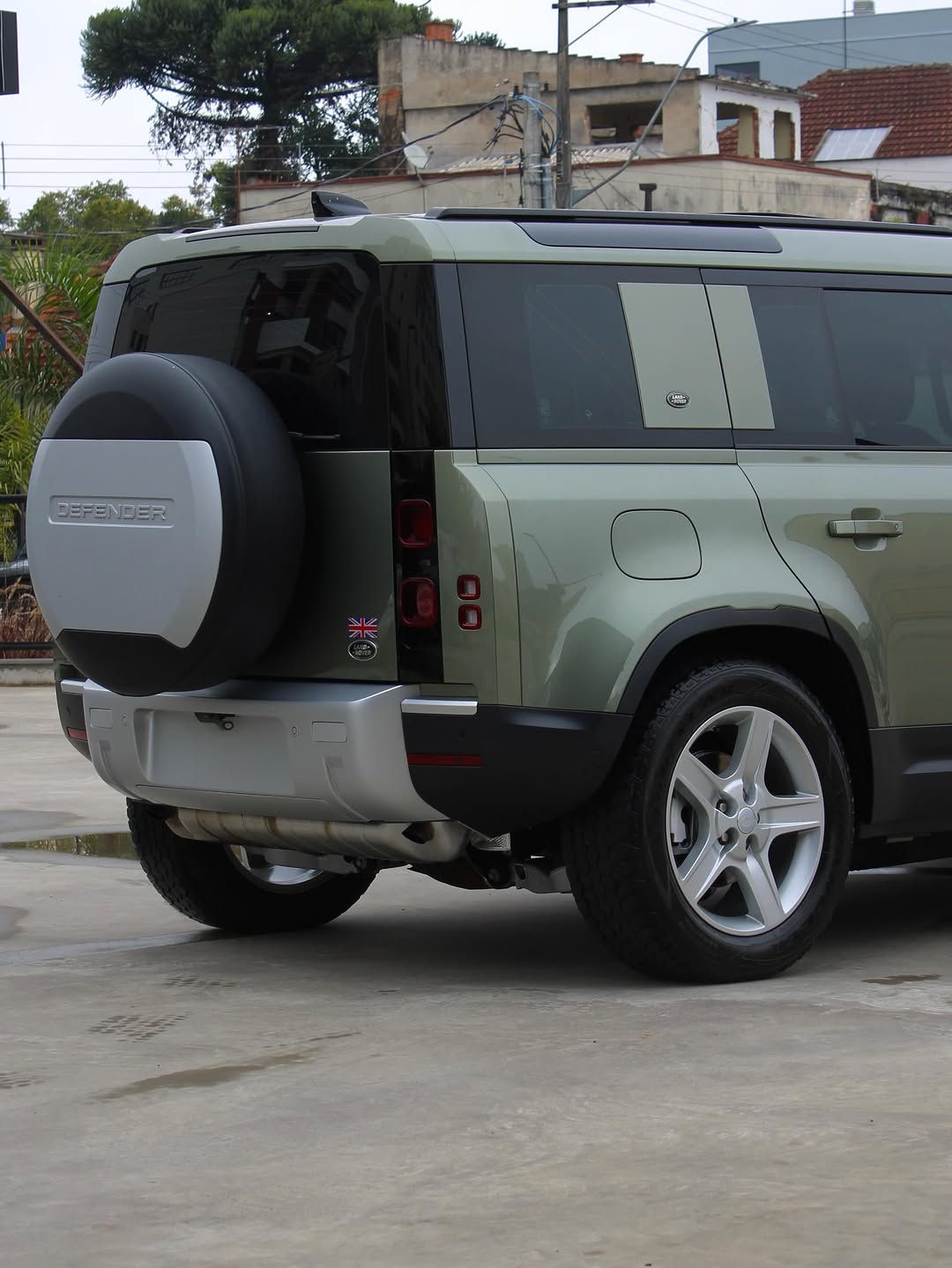 LAND ROVER DEFENDER SE - Imagem 8