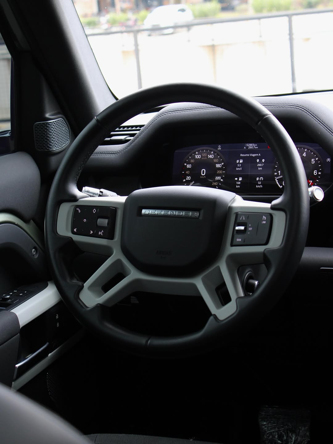 LAND ROVER DEFENDER SE - Imagem 9